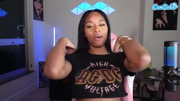 lovenzia CamSoda 01-06-2023