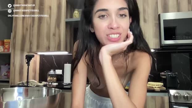 anastasiapetitegirll  08-06-2023