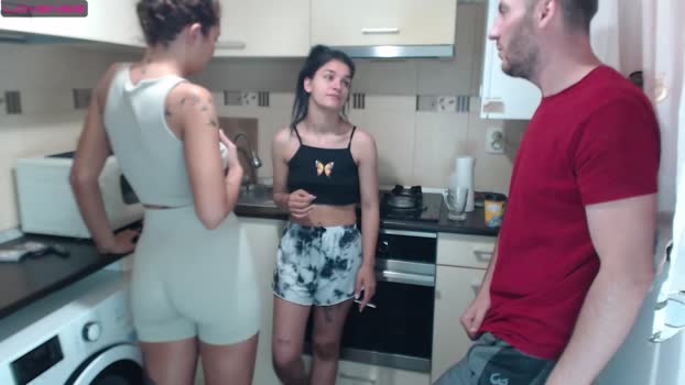 maya_and_guests  25-06-2023