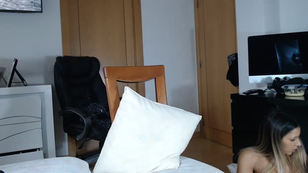 sofia_hot4  02-08-2023