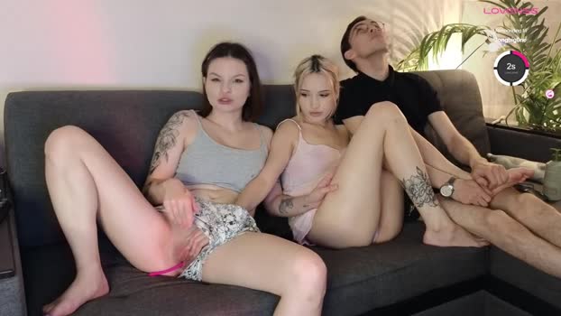 maybe_threesome_  16-08-2023