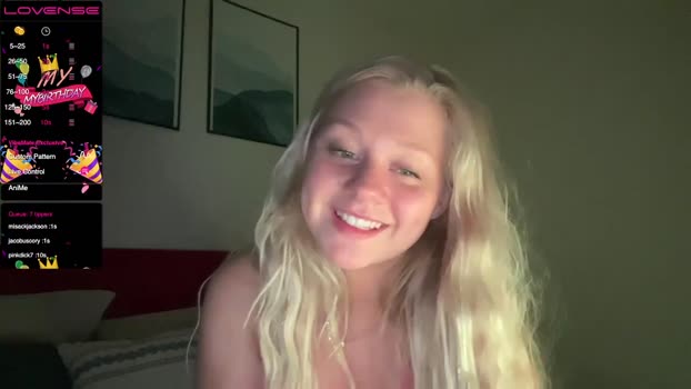 2prettylittlething2  24-08-2023