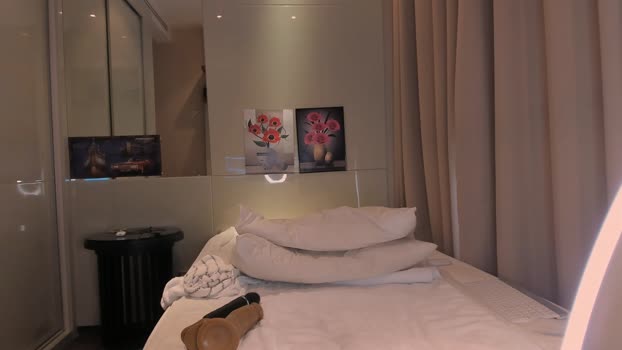 LucyNutyX  25-08-2023