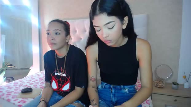mia_and_madison  04-09-2023