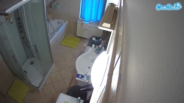 voyeurcam-julmodels-bath-2nd-2 CamSoda 11-10-2023