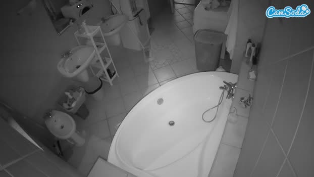voyeurcam-julmodels-bath-1st-1 CamSoda 15-10-2023