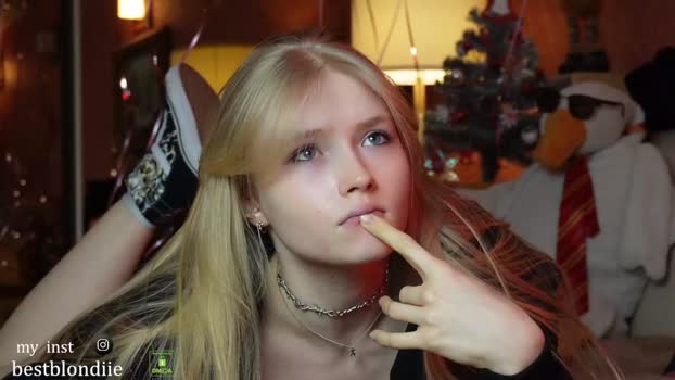 bestblondiiecb 12-02-2024