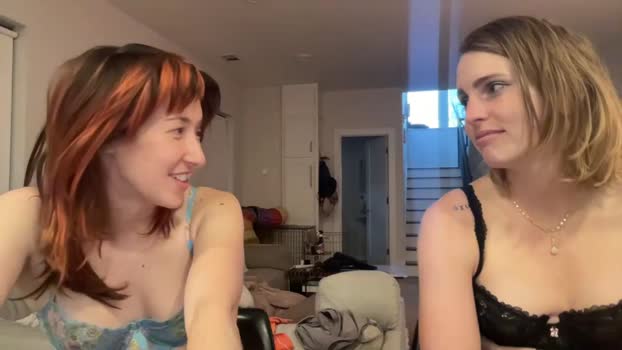sluttylilsister Chaturbate 17-03-2024 Females