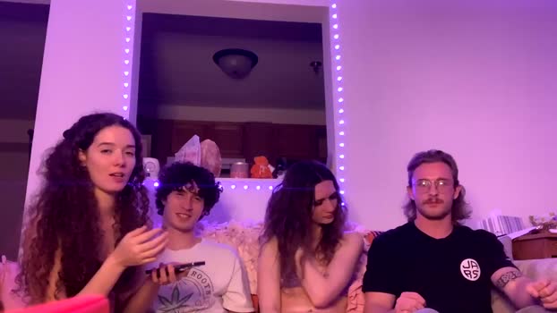 kylieexoxoxo2432 Chaturbate 06-04-2024 Couples
