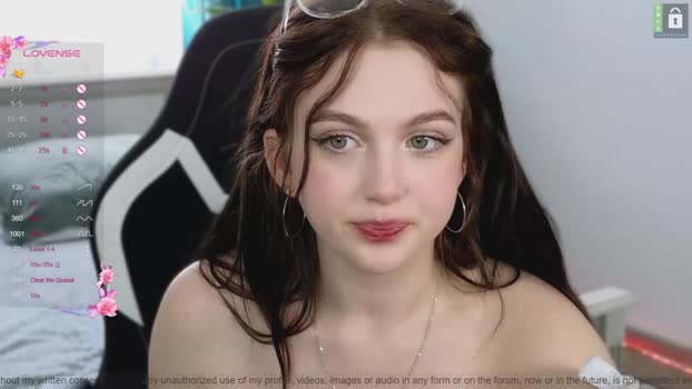 small_blondee Chaturbate 05-05-2024 Females
