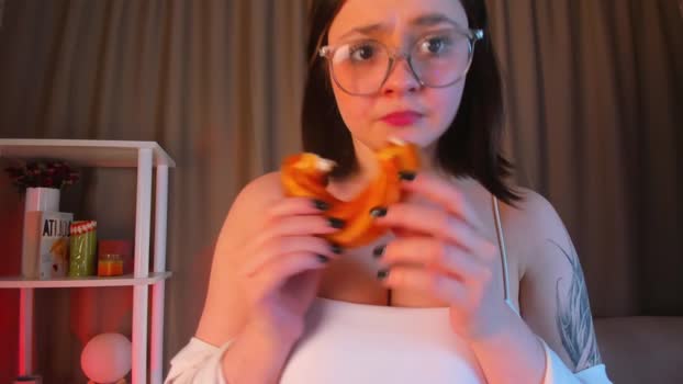 small_sheryl Chaturbate 19-05-2024 Females