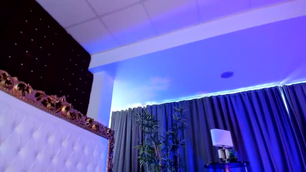 hotskinnyx Chaturbate 25-05-2024 Females