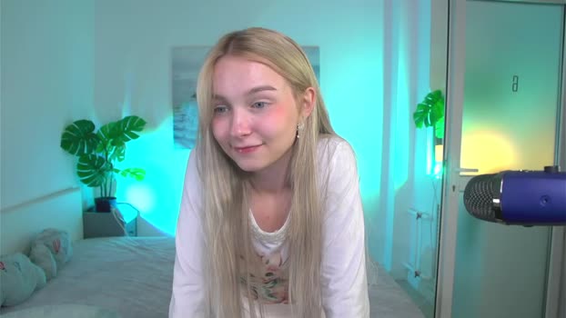 tiny_flame Chaturbate 10-06-2024 Females