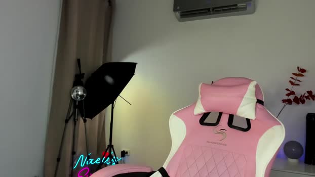 naeily_evans Chaturbate 09-07-2024 Females