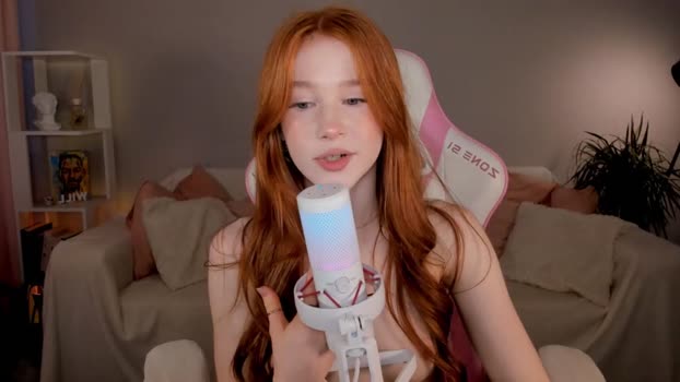 leahsthetics Chaturbate 02-08-2024 Females