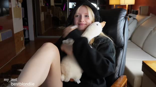 bestblondiiecb Chaturbate 12-08-2024 Females