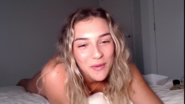 parisbabyxox sexyfeet Webcam SHOW @ Chaturbate 02-10-2024