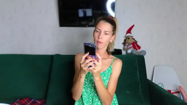 lisi4ka_basik33 fingering Webcam SHOW @ Chaturbate 02-10-2024