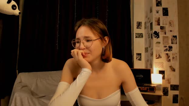 radiant_starline sexy Webcam SHOW @ Chaturbate 04-10-2024