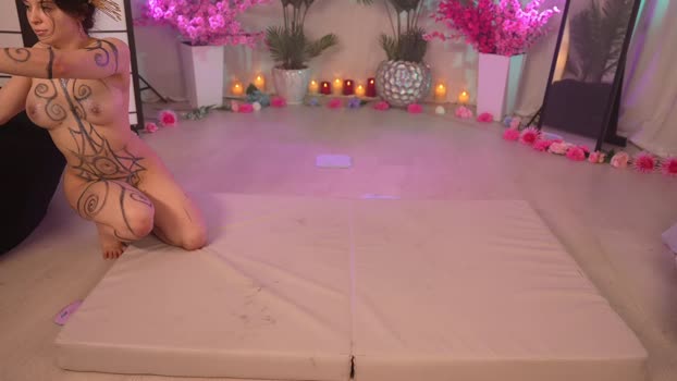 kittycaitlin playtime Webcam SHOW @ Chaturbate 05-10-2024
