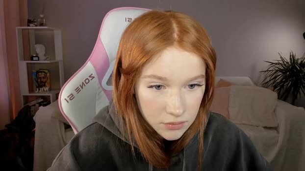 leahsthetics big Webcam SHOW @ Chaturbate 12-10-2024