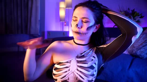littlee33 fuckpussy Webcam SHOW @ Chaturbate 28-10-2024
