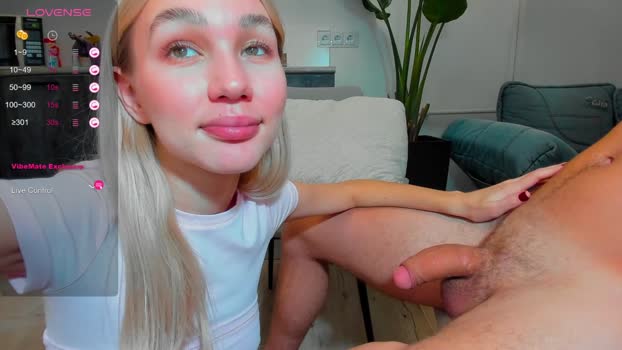 wladilia deepthroa Webcam SHOW @ Chaturbate 28-10-2024