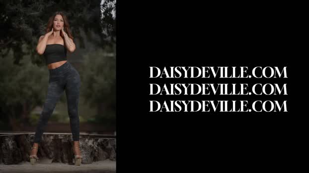 daisydeville playtime Webcam SHOW @ Chaturbate 01-11-2024