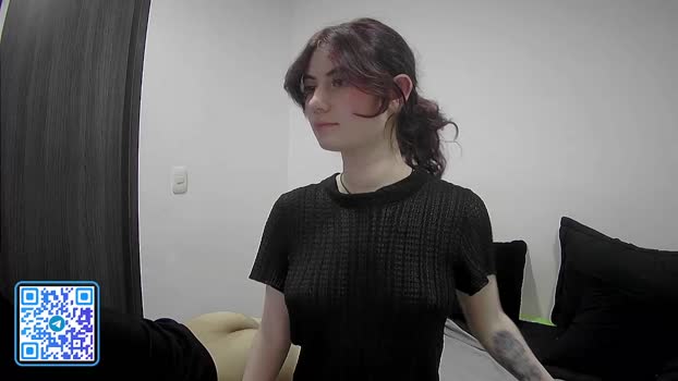 findiryts_2 amateur Webcam SHOW @ Chaturbate 04-11-2024