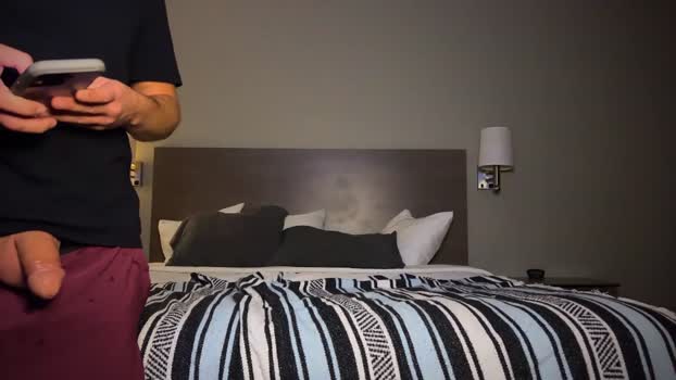 bigguylilmiss sucktits Webcam SHOW @ Chaturbate 05-11-2024