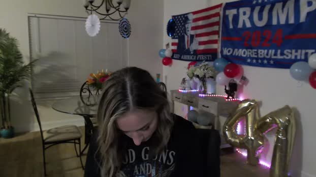 holihurricane spank Webcam SHOW @ Chaturbate 06-11-2024