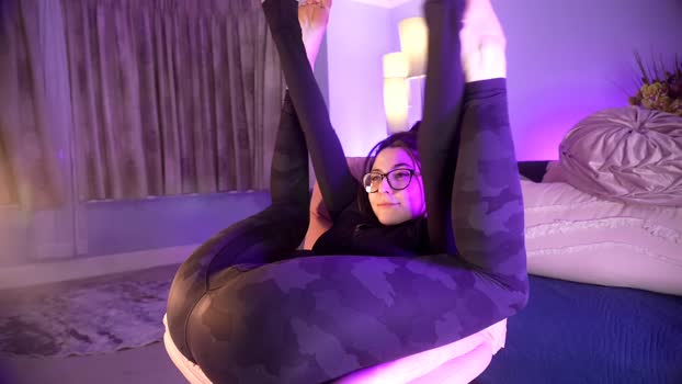 littlee33 Wet Webcam SHOW @ Chaturbate 06-11-2024