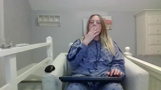 phatassblond spanking Webcam SHOW @ Chaturbate 12-11-2024