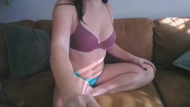 boldandbrunette suckshow Webcam SHOW @ Chaturbate 22-11-2024