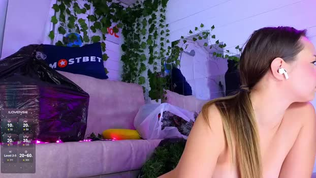 misss_viki striptease Webcam SHOW @ Chaturbate 23-11-2024
