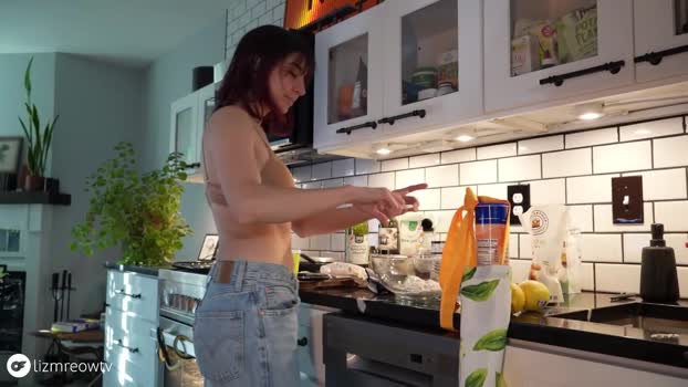 lizmreow fingering Webcam SHOW @ Chaturbate 28-11-2024