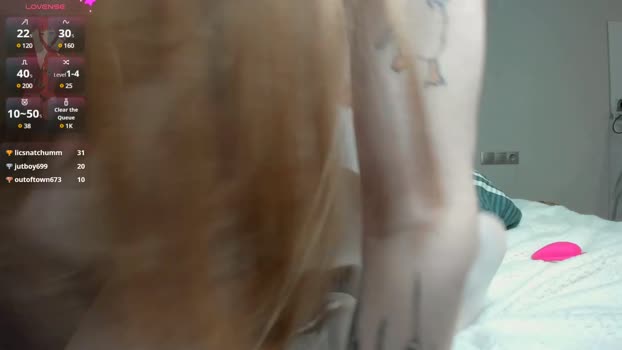 ravenoousbiter jerkoff Webcam SHOW @ Chaturbate 04-12-2024