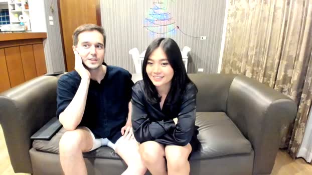hornypuca legs Webcam SHOW @ Chaturbate 05-12-2024