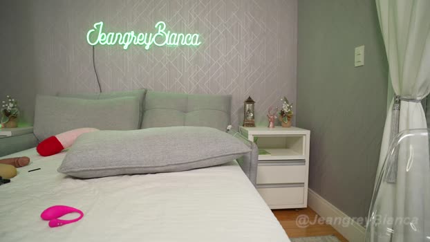 jeangreybianca suck Webcam SHOW @ Chaturbate 06-12-2024