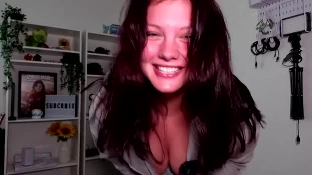 emilyjoneschat fingering Webcam SHOW @ Chaturbate 12-12-2024