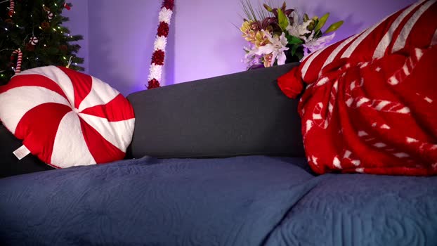 littlee33 fuckme Webcam SHOW @ Chaturbate 11-12-2024