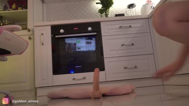 golden_alinee fuckass Webcam SHOW @ Chaturbate 16-12-2024