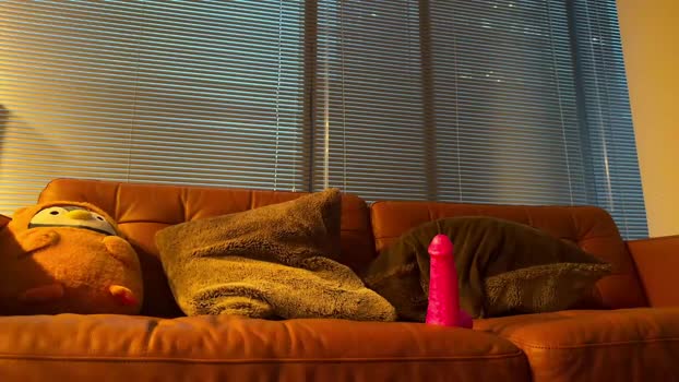 rosykindred lick Webcam SHOW @ Chaturbate 18-12-2024