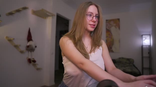 hotchillylovers suckcock Webcam SHOW @ Chaturbate 23-12-2024