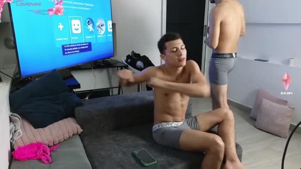 friendsbi_sextape suckcock Webcam SHOW @ Chaturbate 28-12-2024