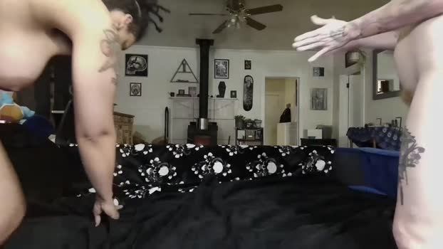 enby_dykes fingering Webcam SHOW @ Chaturbate 01-01-2025