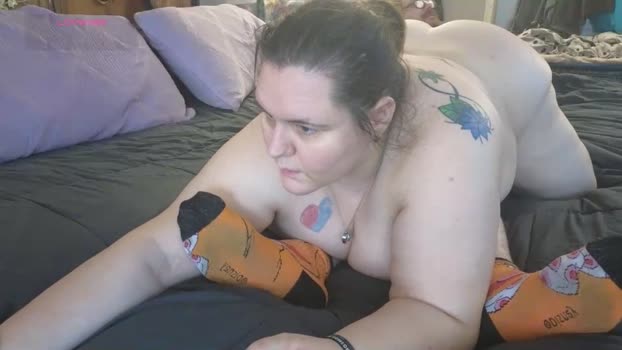 mzjuicybootay2169 suckshow Webcam SHOW @ Chaturbate 01-01-2025