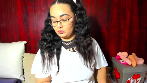 urlittleanalslut big Webcam SHOW @ Chaturbate 01-01-2025