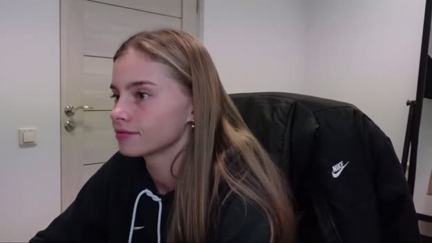 abby_laker spanking Webcam SHOW @ Chaturbate 02-01-2025