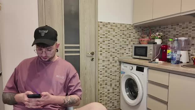 rrr1995 natural Webcam SHOW @ Chaturbate 03-01-2025